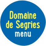 Blue circle with yellow and white text that reads "Domaine de Segries menu.